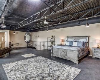 Furnished Loft in Deep Ellum - Dallas - Bedroom