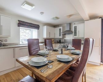Dairy Cottage - North East Escapes - Bamburgh - Dining room
