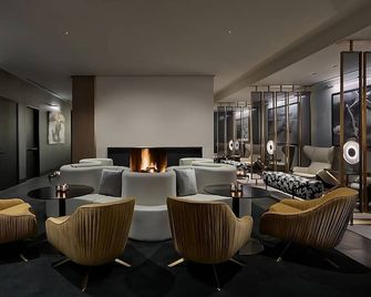 Prime Location! 2 Spacious units, close to Brookfield Place and Brooklyn Bridge! - New York - Lounge