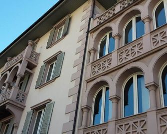 Bed and Breakfast Sweet Home - Tirano - Building