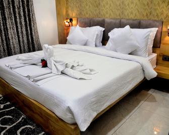 Clarks Collection Somnath - Somnāth - Bedroom