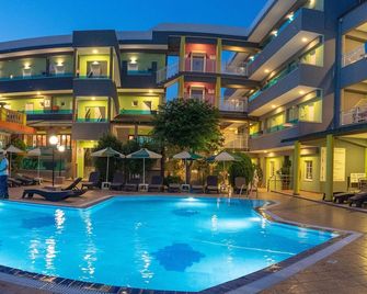 Grecian Fantasia Resort - Faliraki - Pool