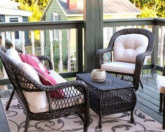 Top Deck Portland Property with Views - Portland - Balcón