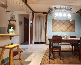 Balai Vivencio Hostel - Puerto Princesa