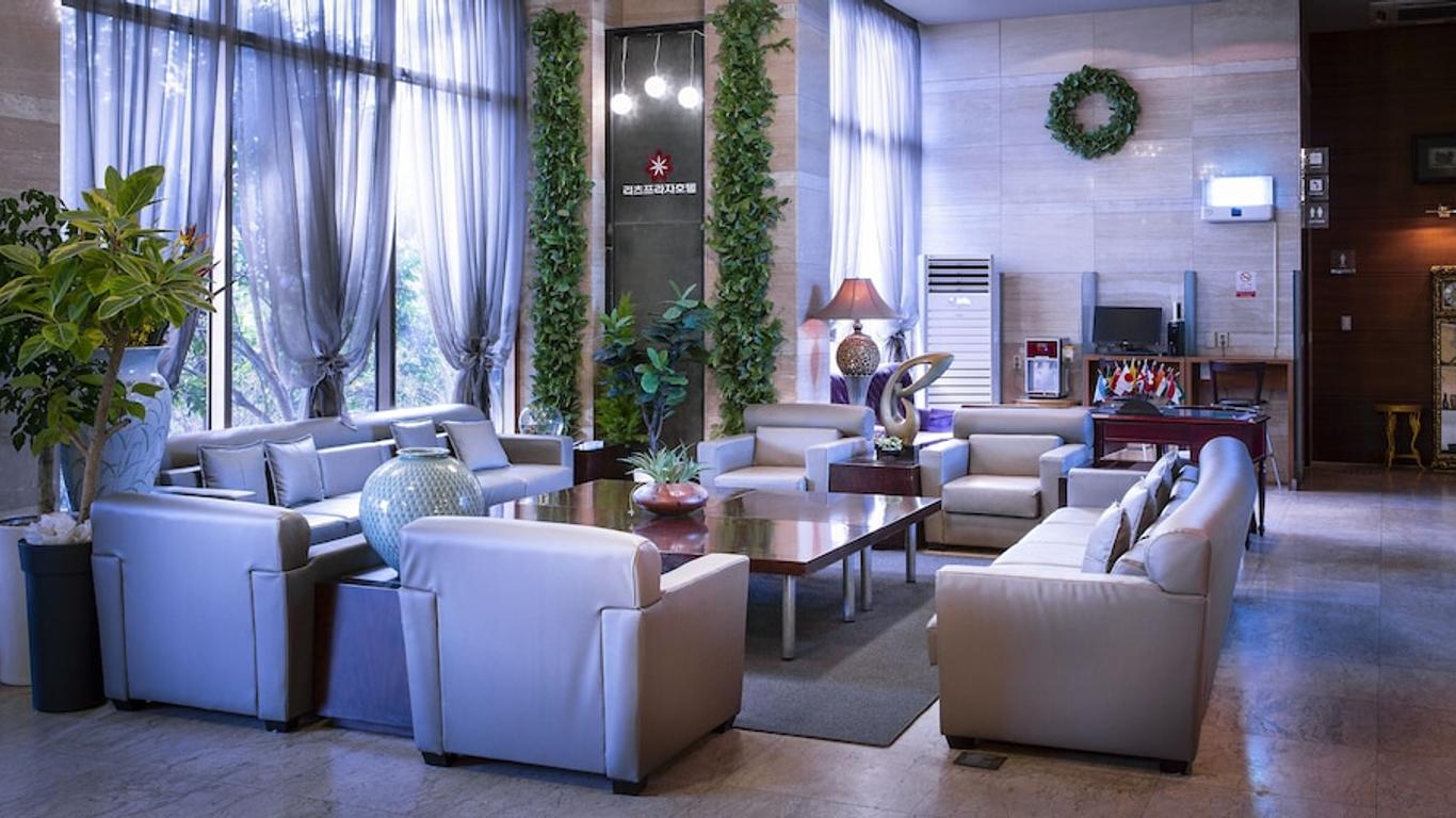 Gunsan Ritz Plaza Hotel