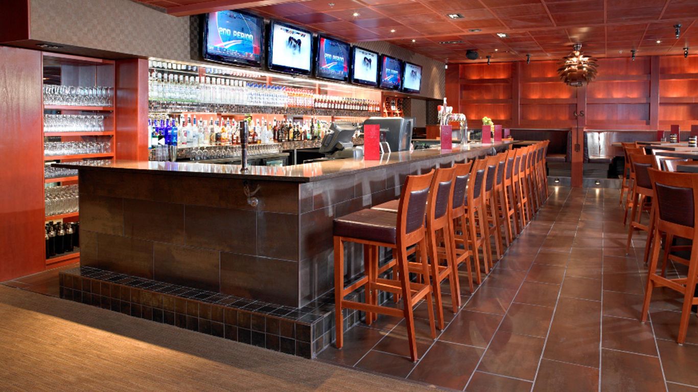 Coast Lethbridge Hotel & Conference Centre