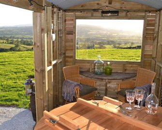 Heather Hut At Copy House Hideaway, Pet Friendly In Earby - Barnoldswick