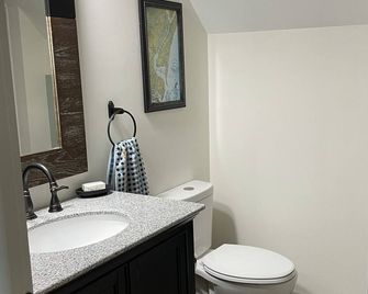 427 Broad Street - Georgetown - Baño
