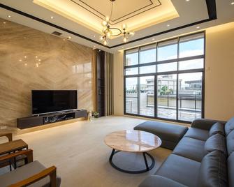 Yilan Siao Jhu - Jiaoxi Township - Living room