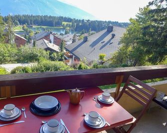 Beautiful apartment for 5 guests with WIFI, TV and balcony - Saint-Léonard - Balkon