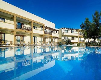 Labranda Miraluna Village - Kiotari - Piscine