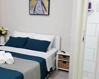 Nes Apartments - Haifa - Bedroom
