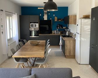 Villa Royan 10 persons with private heated pool 650m from the beach - Royan - Kitchen