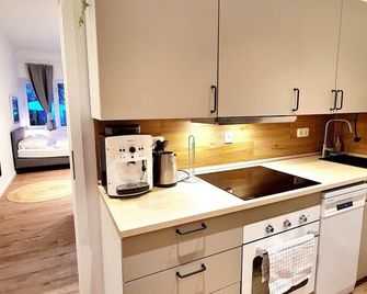 Apartment 1 Hamburg Winterhude - Hamburg - Kitchen