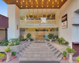 Lemon Tree Hotel, Centre Point, Jamshedpur - Jamshedpur - Budova