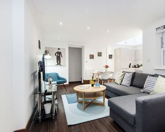 The Holland Road Residence - London - Living room