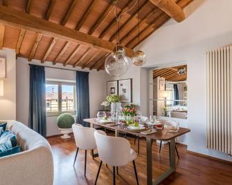De Nobili Penthouse Apartment with Elevator in Lucca - Lucca - Dining room