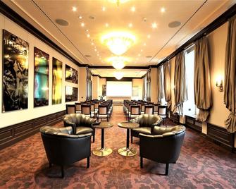 Le Palais Art Hotel Prague - Praga - Lounge