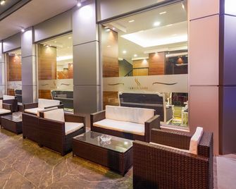 思潤紗麗酒店 - 馬爾馬里斯 - 大廳