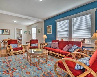 Eureka Cottage Near Sequoia Park & Old Town - Eureka - Sala de estar