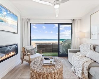Luxury Ground N Oceanfront Unit with Patio Lounge - San Diego - Sala de estar