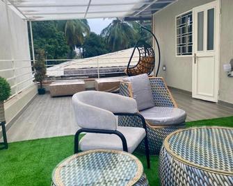 Scarlett Apartments - Monrovia - Patio