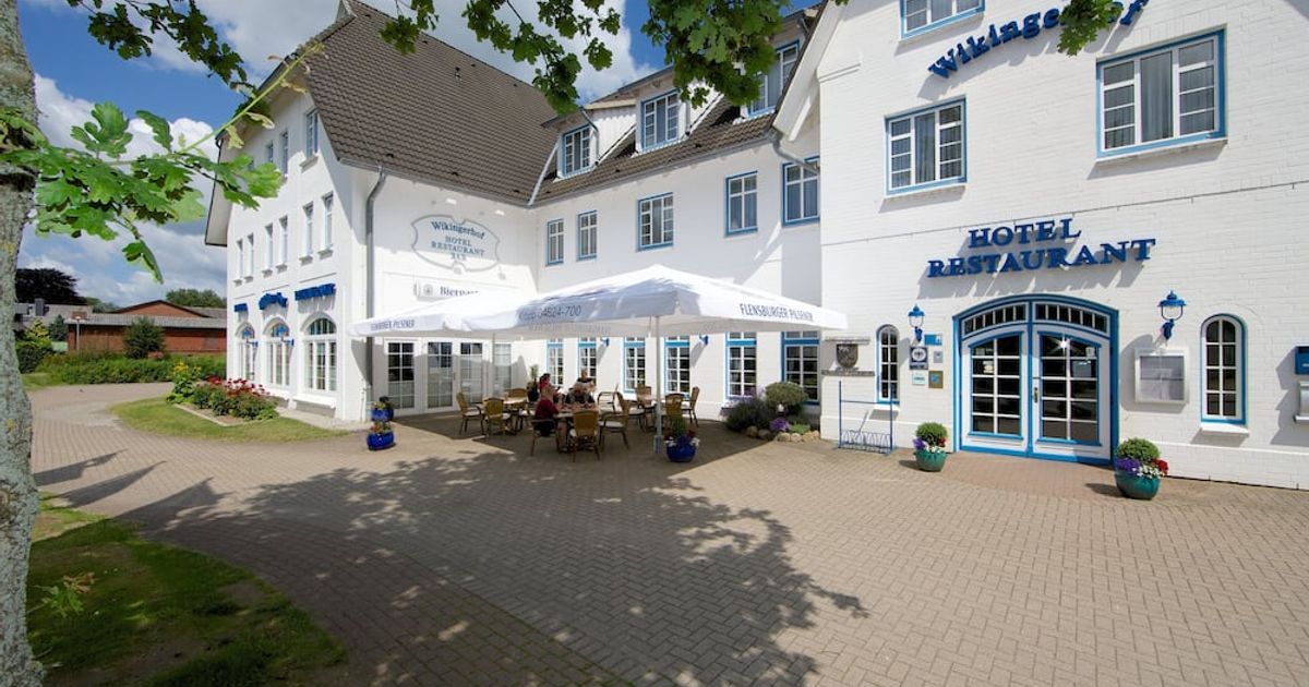hotel restaurant wikingerhof gmbh & co kg