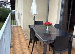 Anglet/Biarritz T2 Ds /Villa 4 Pers Terrace Garden Parking Tt Comfort Wifi Free - Anglet - Varanda