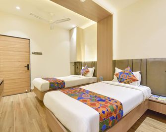 Fabhotel Kesar - Indore - Slaapkamer