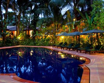 Angkor Village Hotel - Small Luxury Hotels of the World - Siem Reap - Pool