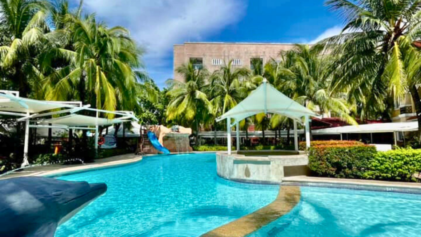 蘇比克太陽廣場酒店 - 奧隆阿波