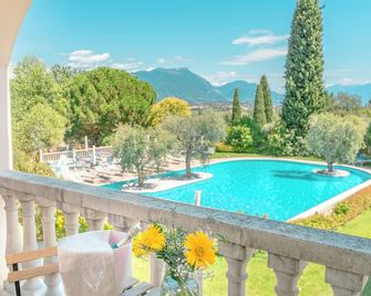 Ahg Golf Hotel Porta Del Sole - Soiano del Lago - Pool