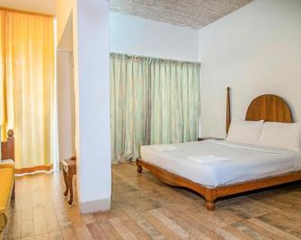 Pirache Art Hotel - Calangute - Bedroom