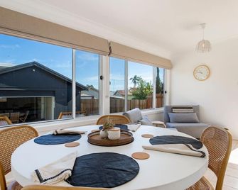 Fishery Road Cottage Pet Friendly 2 Mins - Currarong - Comedor