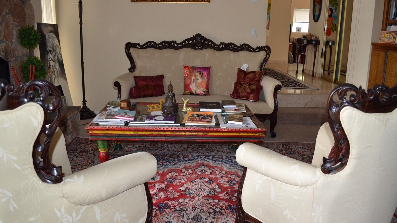 Bed And Breakfast In Hollywood Hills