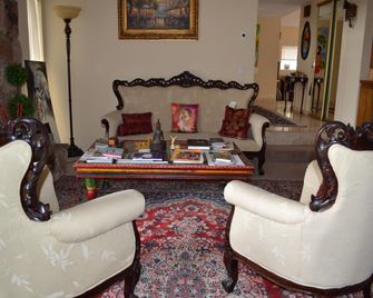 Bed And Breakfast In Hollywood Hills - לוס אנג'לס - לובי