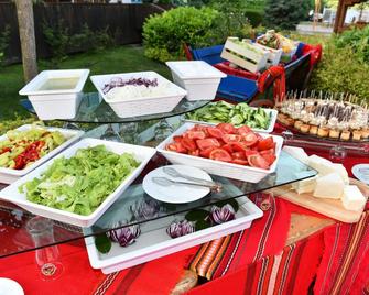 Arabella Beach Hotel - אלבנה - בופה