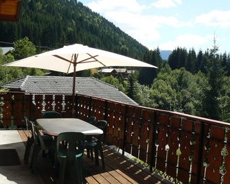 Chalet located in the saddle point of Corbier 400m from the trails of Drouzin - Le Biot - Balcon