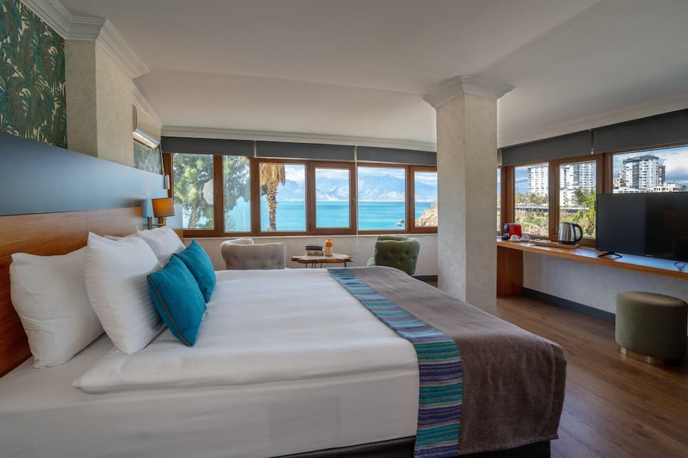 Qinn Hotel thumbnail 2
