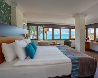 Qinn Hotel - Antalya - Schlafzimmer