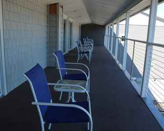 The Anchor Inn - Watkins Glen - Balcony