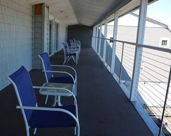 The Anchor Inn - Watkins Glen - Balcony
