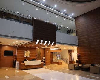 Tdi Club Retreat - Sonepat - Lobby