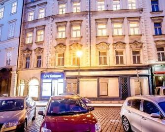 Ahoy! Hostel - Praga - Edificio