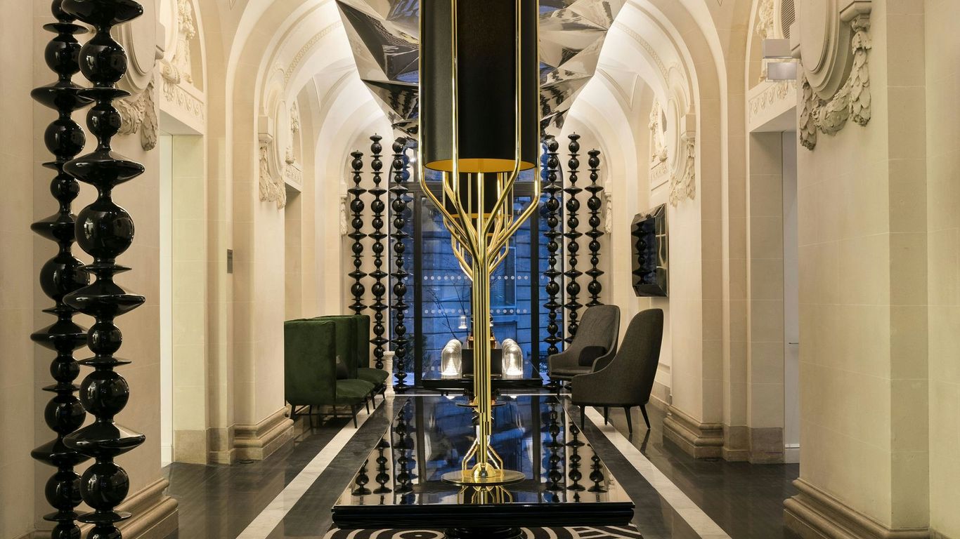 La Clef Champs-Élysées Paris by The Crest Collection