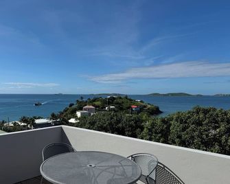 Frank Bay House - Cruz Bay - Balcón