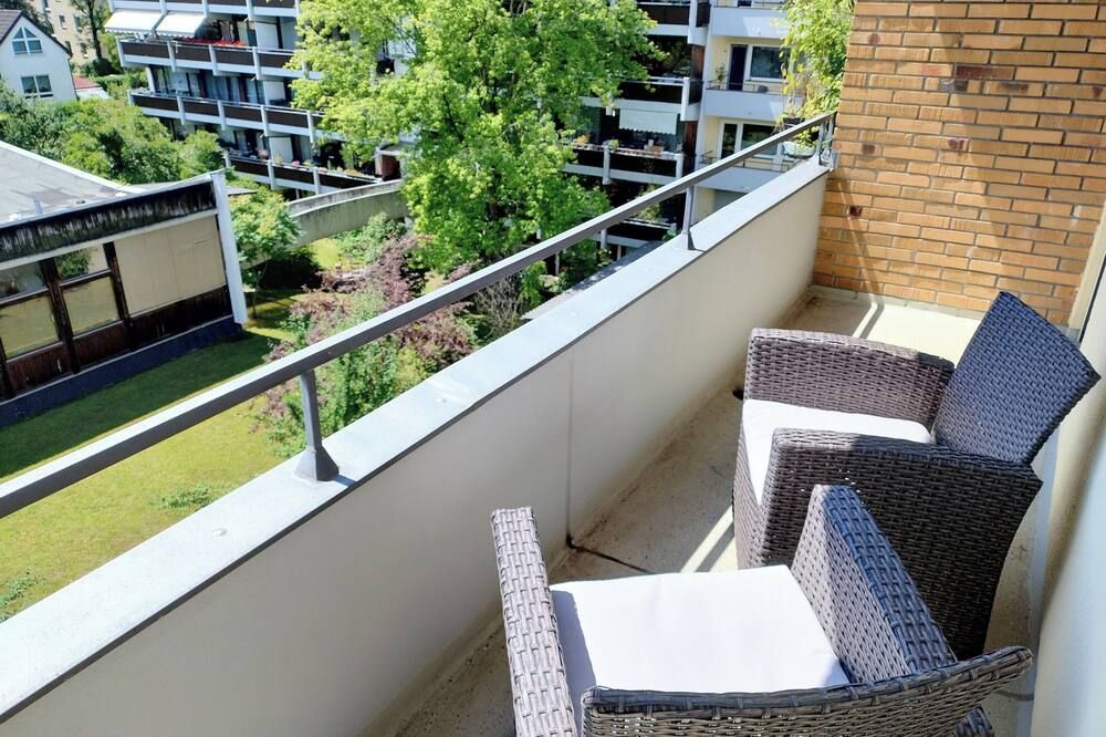 Sonnige 1 Zi. Wohnung mit Balkon - מינכן - מרפסת