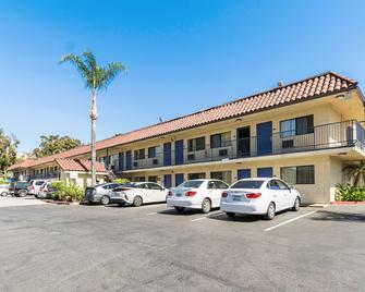 Motel 6 Ucr Riverside - Riverside - Rakennus