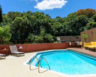 머큐어 프린즈 조인빌 - 주앵빌 - 수영장