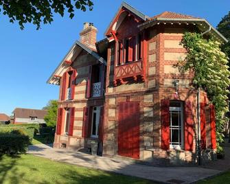 La Villa des Rosiers - Cricqueboeuf - Bâtiment
